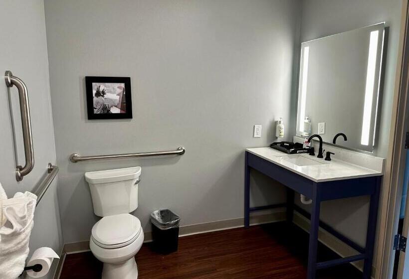 اتاق استاندارد با تخت بزرگ برای معلولان, Americinn By Wyndham Mountain Home