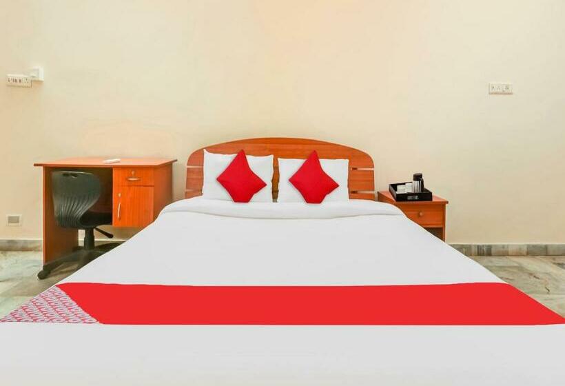 Номер Стандарт, Oyo Flagship 80564 The Central Guest House