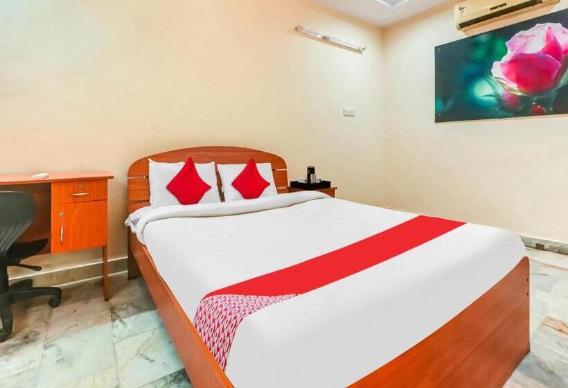 Номер Стандарт, Oyo Flagship 80564 The Central Guest House