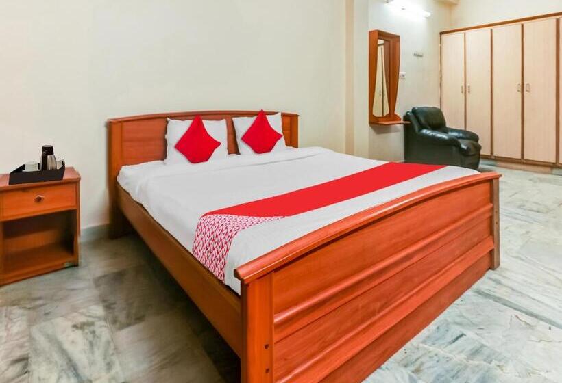 Номер Стандарт, Oyo Flagship 80564 The Central Guest House