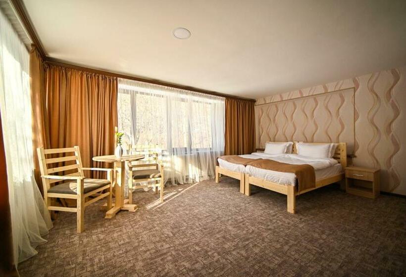 Семейный Номер, Kompozitor Hotel Dilijan