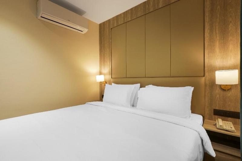 Трехместный Номер Классика, Sunday Hotel Vadodara