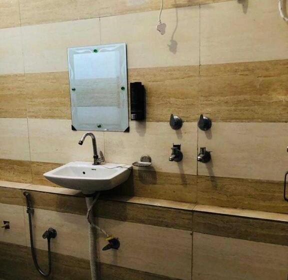 Трехместный Номер Классика, Oyo 80463j Hotal Mannat Valley