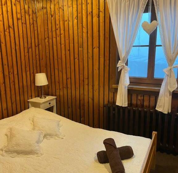 Habitación Estándar, Schronisko Gościniec Równica