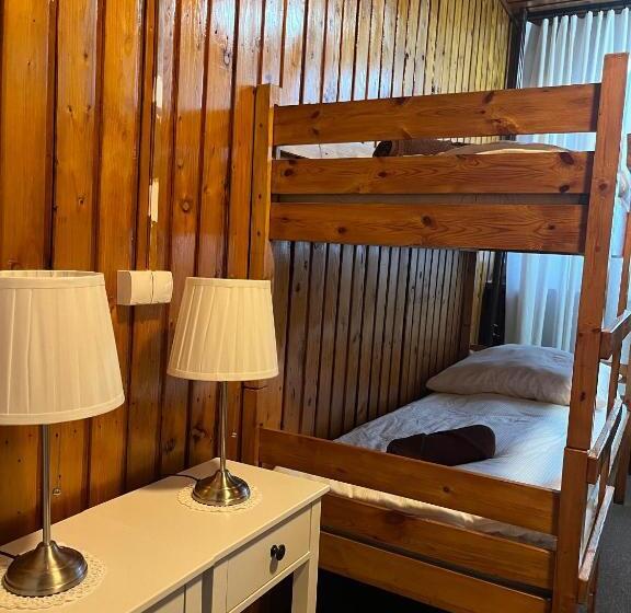 Habitación Cuádruple Estándar, Schronisko Gościniec Równica