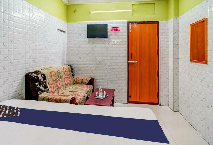 Трехместный Номер Классика, Spot On Madhavi Residency & Lodge