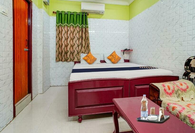 Трехместный Номер Классика, Spot On Madhavi Residency & Lodge