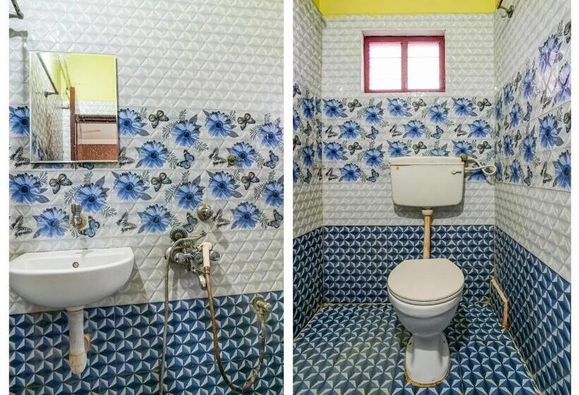 Трехместный Номер Классика, Spot On Madhavi Residency & Lodge