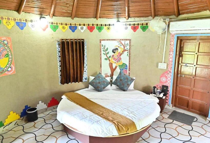 Номер Стандарт, Modhera Sunrise Resort   Tents Bhungas Jungle Restaurants & Candlelight Dining