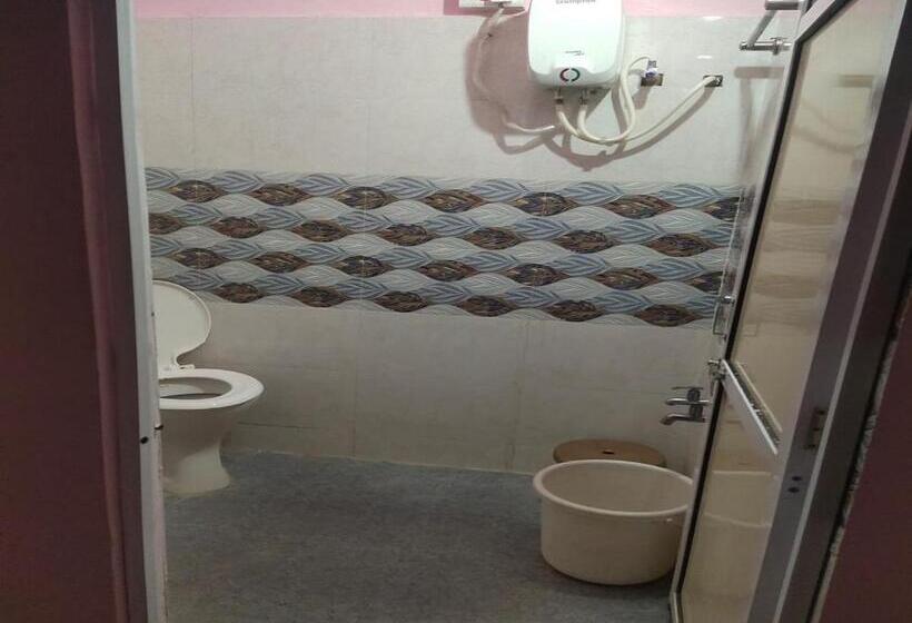 Номер Deluxe, Vrundavan Resort, Narmada
