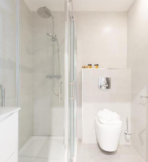 Номер Deluxe, Castle Varagh Hotel & Bar