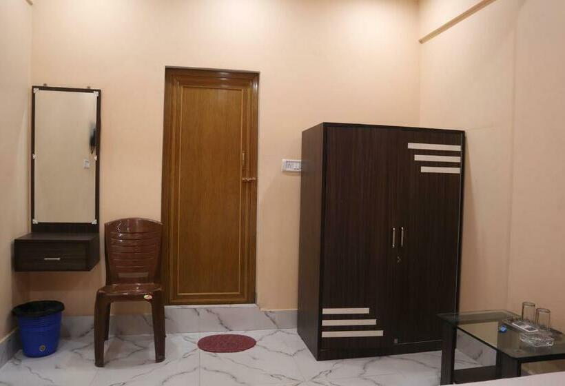 Номер Deluxe, Saan Berhampore