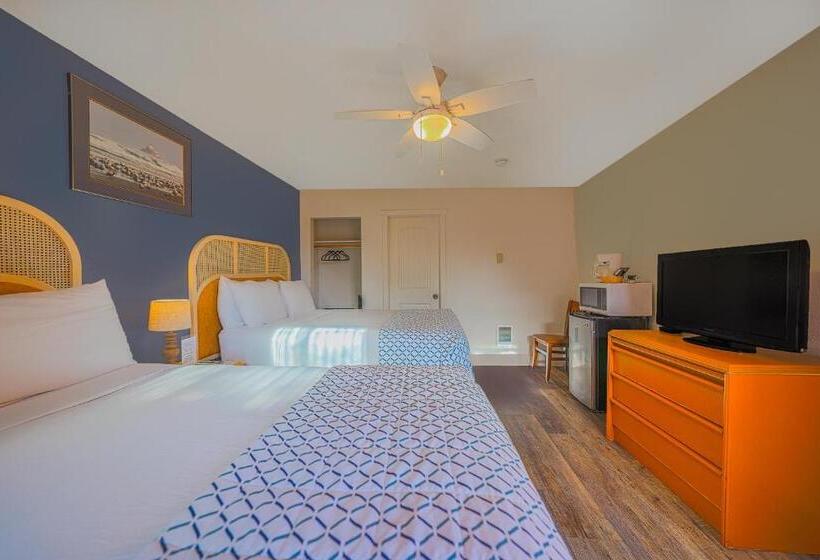 Номер Стандарт 2 Двуспальные Кровати, City Centre Motel By Oyo