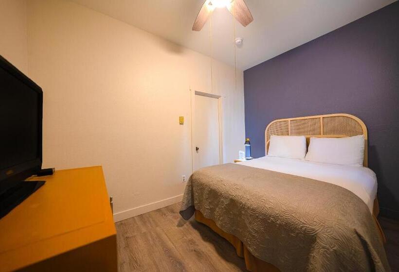 Номер Стандарт, City Centre Motel By Oyo