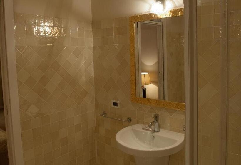Standard Triple Room, Domus Liberius   Rome