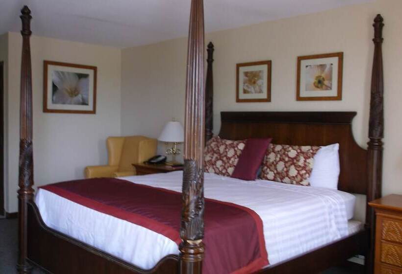 스탠다드 스튜디오 더블 침대, Days Inn & Suites By Wyndham Lake Okeechobee