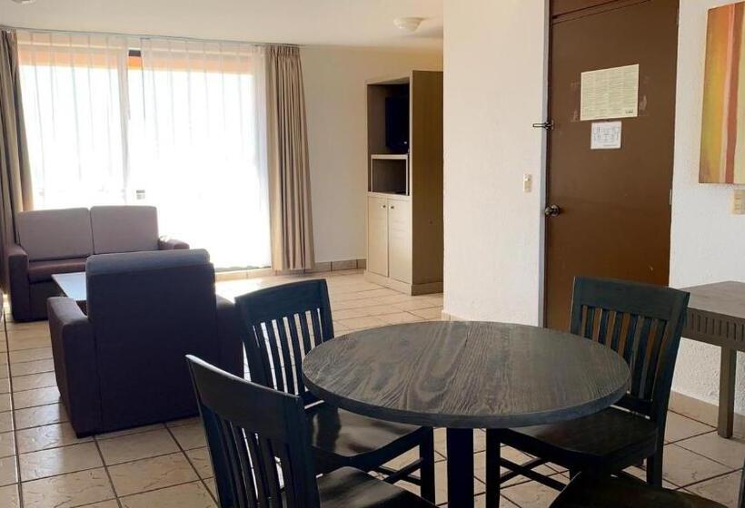 דירת שני חדרים, Sunrock Hotel and Suites