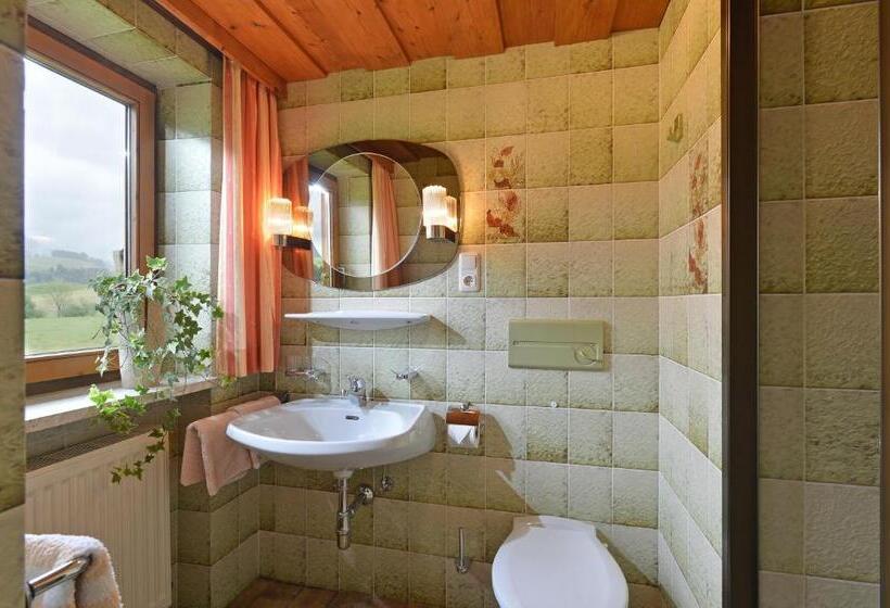 Номер Стандарт, Bio Bauernhof Bachangerhof