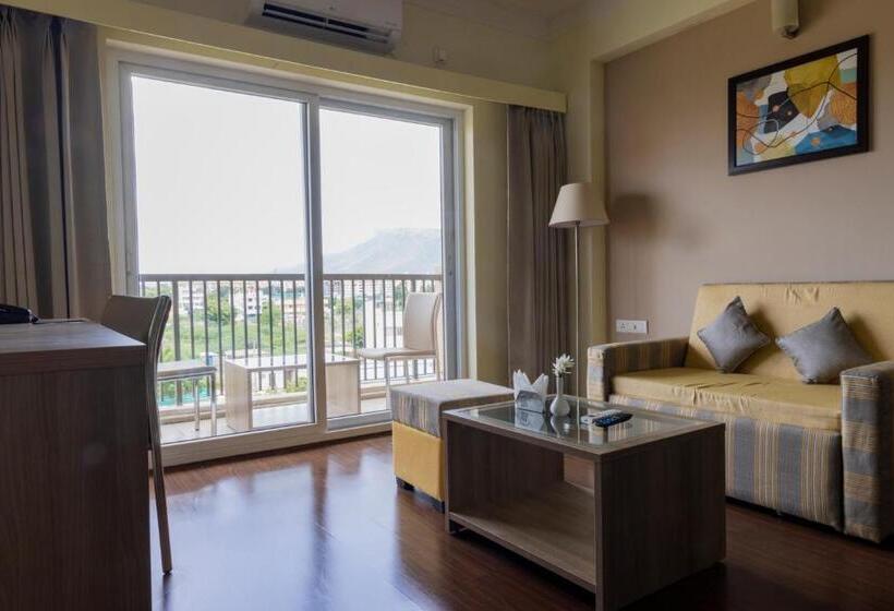 Апартаменты 2 Спальни, Starlit Suites Tirupati