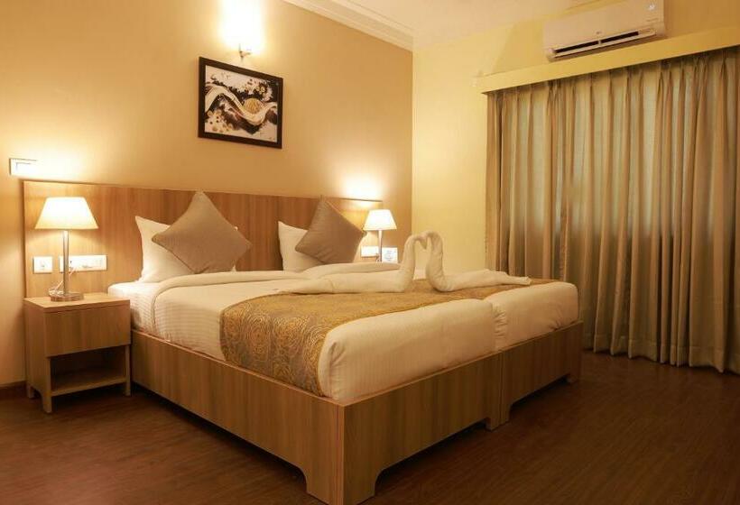 Люкс, Starlit Suites Tirupati
