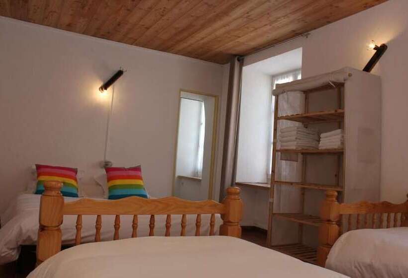 Семейный Номер, Auberge De L Echauguette