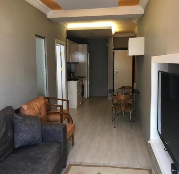 سوییت جونیور, Hancilar Otel