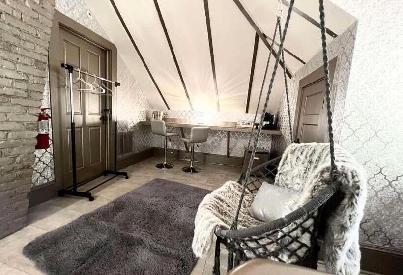 Deluxe Suite King Bed, 1001 Nights Historic Bed And Breakfast Adults Only