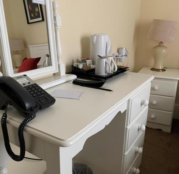 Eenvoudige Kamer, Peregrine House