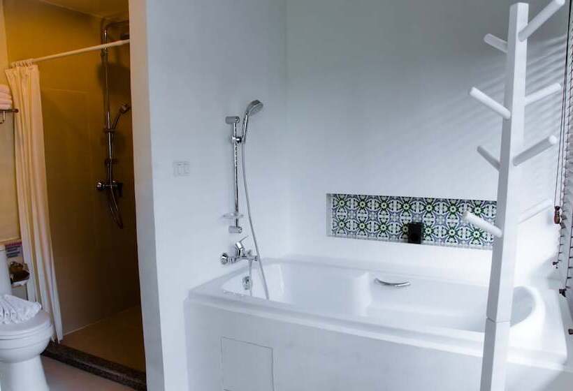 주니어 스위트, Acca Patong Apartments