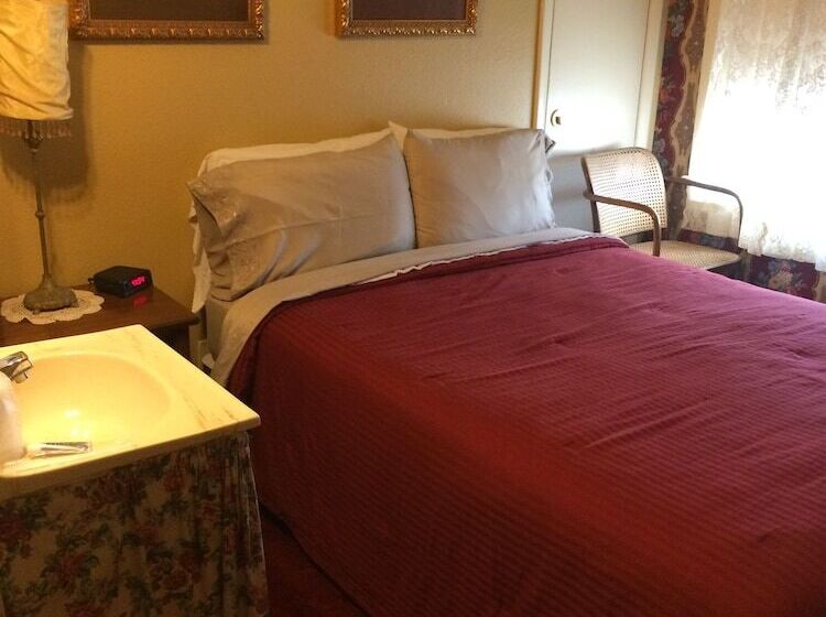 Номер Стандарт, The Courtland Hotel & Spa