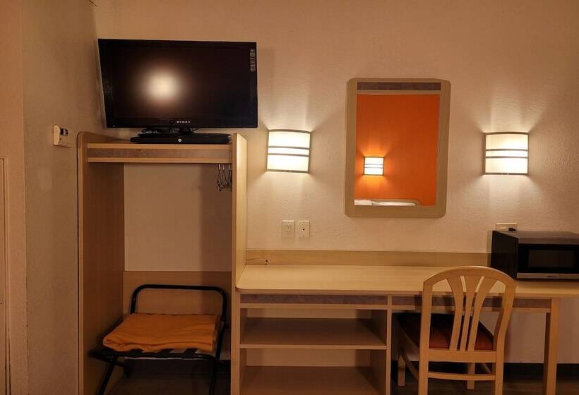 带2个双人床的标准工作室, Motel 6 Minonk, Il