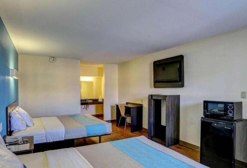 Номер Стандарт, Motel 6 Dickson, Tn