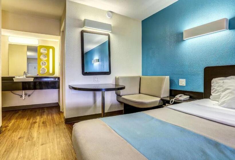 Стандартный Номер Кровать Кинг, Motel 6 Dickson, Tn