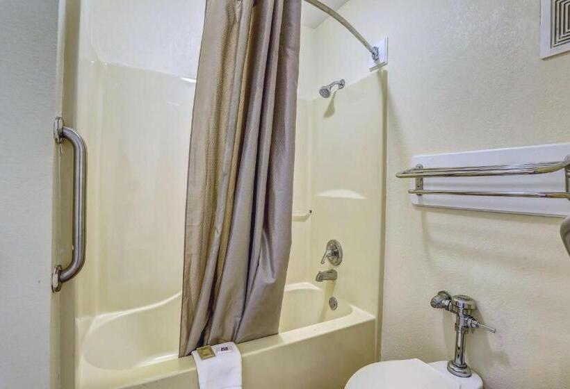 Номер Deluxe, Motel 6 Dickson, Tn