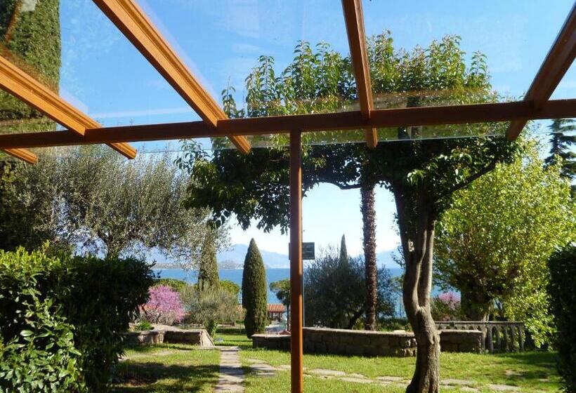 1 Bedroom Apartment Lake View, Club Del Sole Desenzano Lake Village