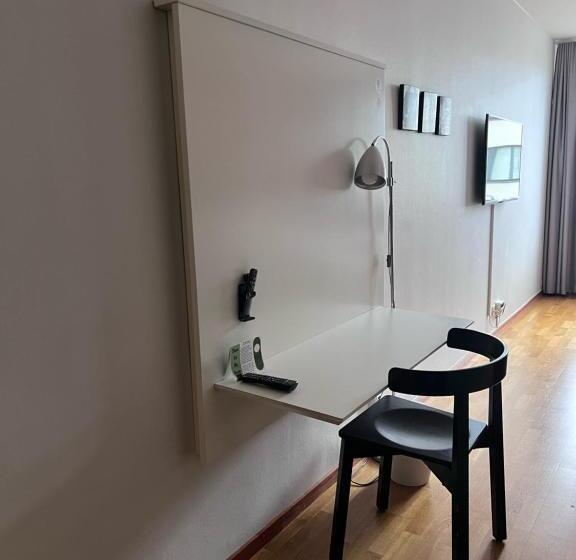 اتاق استاندارد چهار تخته, City Central Hotel örebro By First Hotels