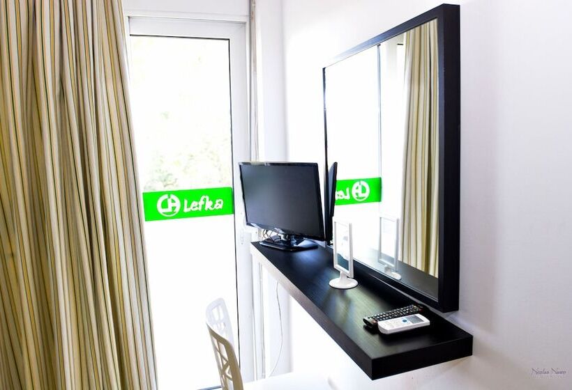 Семейные Апартаменты, Lefka Hotel & Apartments