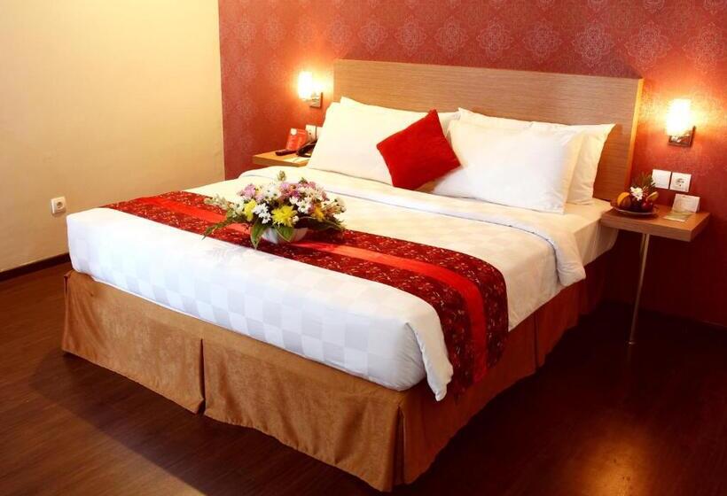 Номер Deluxe, @hom Premiere Cilacap