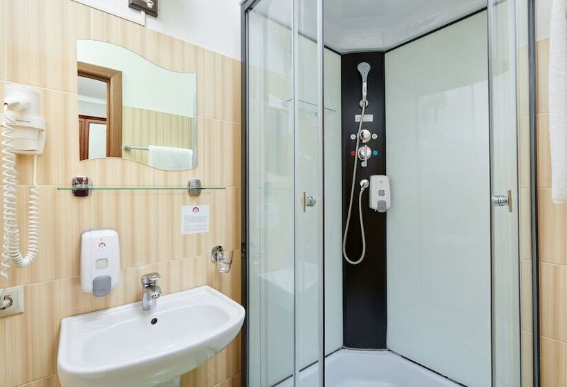 Номер Стандарт Индивидуальный, Mirros Hotel Moscow Kremlin