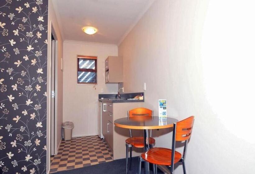Студия Стандарт, Asure Scenic Route Motor Lodge