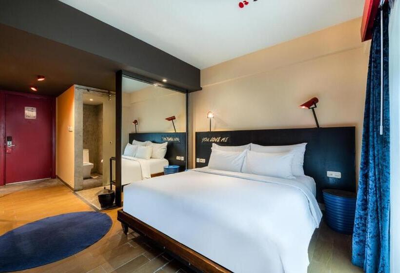 استودیوی استاندارد, Viva Dash Hotel Seminyak