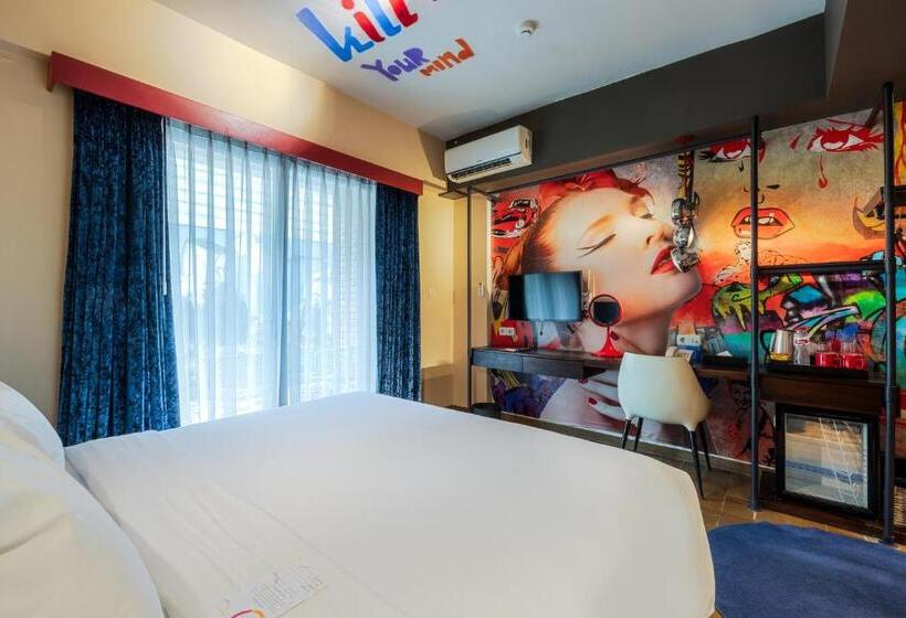 استودیوی استاندارد, Viva Dash Hotel Seminyak