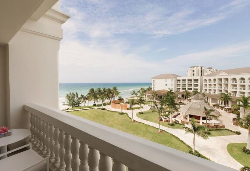 اتاق کلاب, Hyatt Ziva Rose Hall All Inclusive