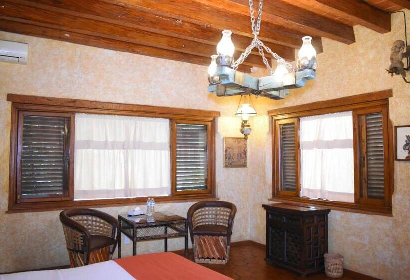 اتاق لوکس با تخت بزرگ, La Joyita Cuernavaca