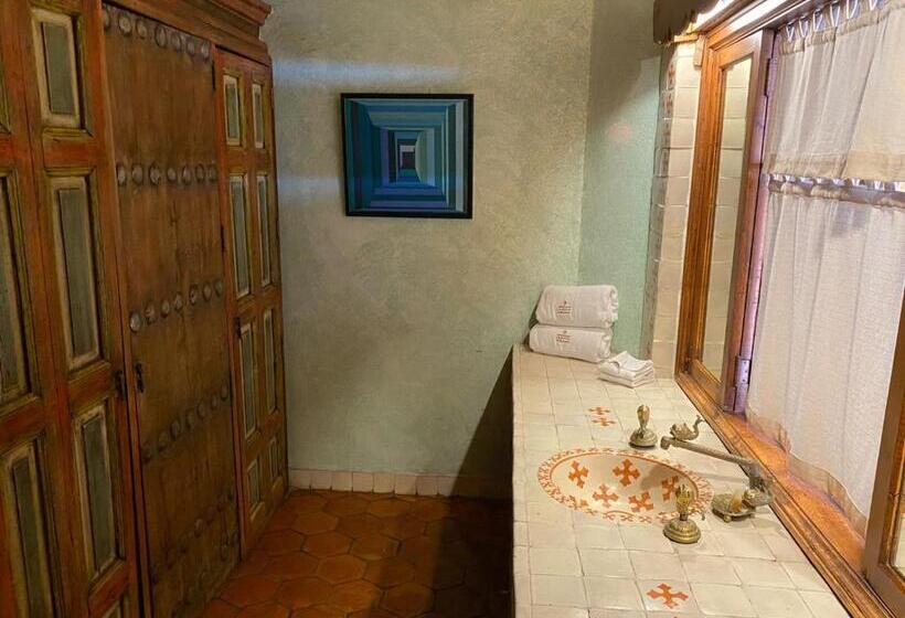 اتاق لوکس, La Joyita Cuernavaca