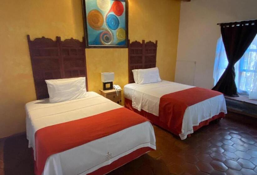 اتاق لوکس, La Joyita Cuernavaca
