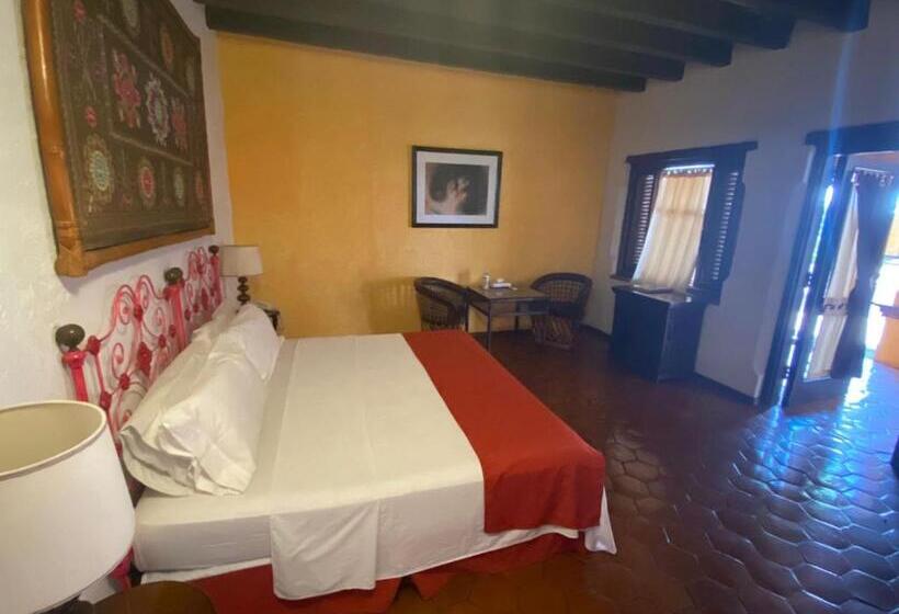 اتاق لوکس, La Joyita Cuernavaca