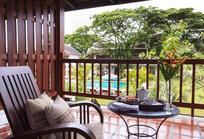 Номер Deluxe с Видом, Riverside Boutique Resort, Vang Vieng