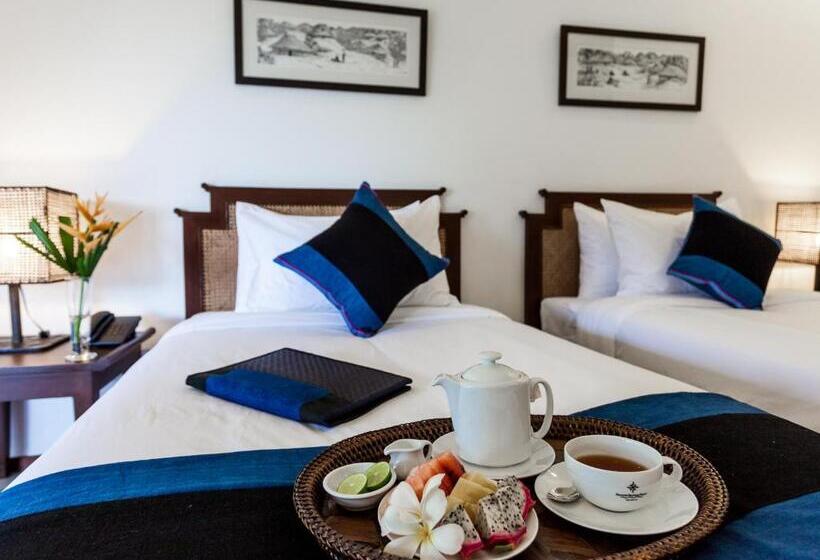 Номер Deluxe Вид на Горы, Riverside Boutique Resort, Vang Vieng
