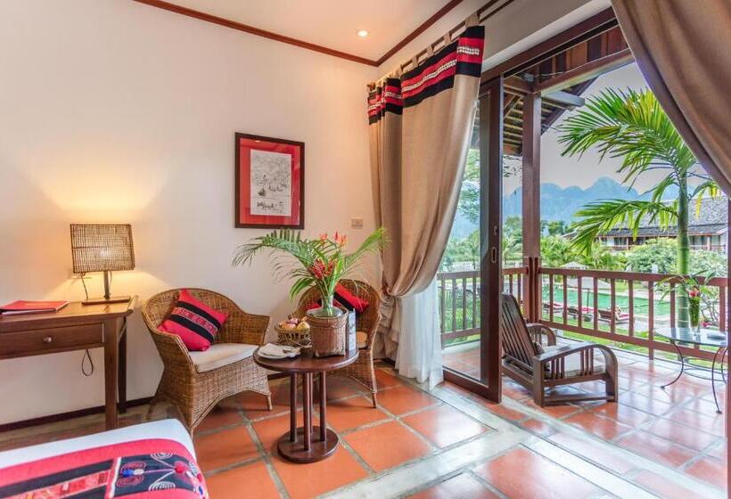Номер Deluxe Вид на Горы, Riverside Boutique Resort, Vang Vieng